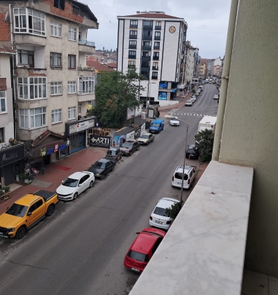 ERDEMİR CADDESİ KİRALIK 2+1