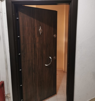 ORTA CAMİİ MEVKİİNDE 2+1 KİRALIK DAİRE